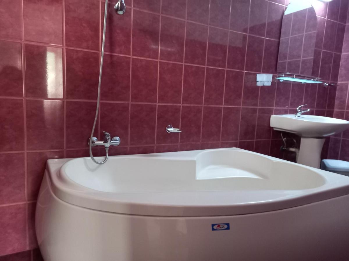 Hotel Elite באיילה הרקולנדה מראה חיצוני תמונה